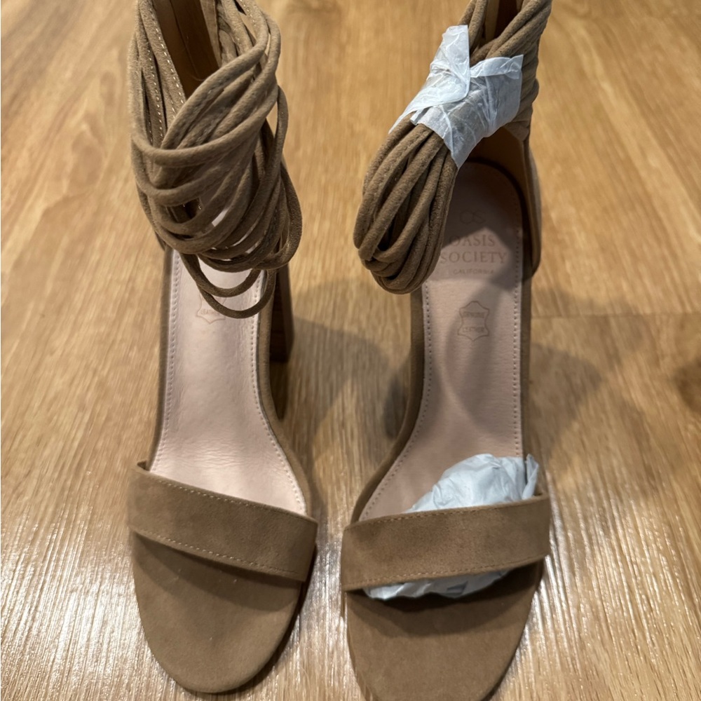 Society Women's Tan Suede Heels